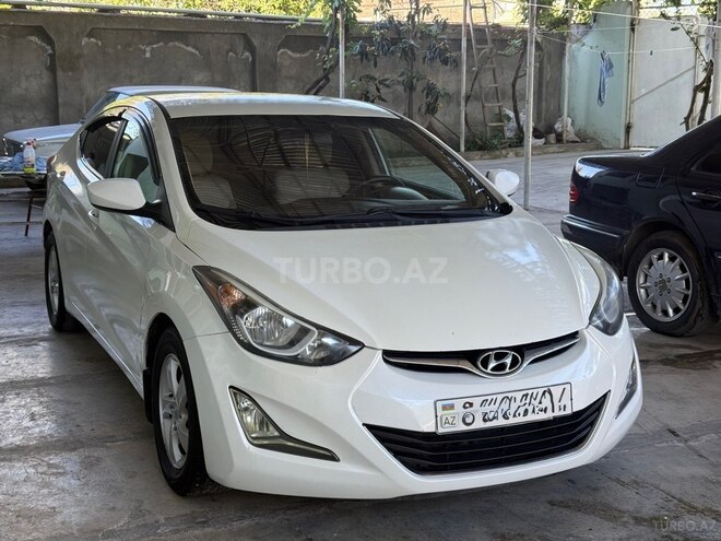 Hyundai Elantra-3