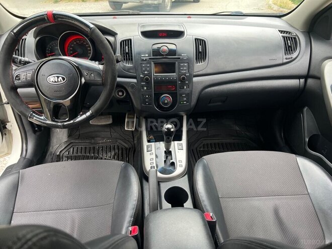 Kia Cerato-9