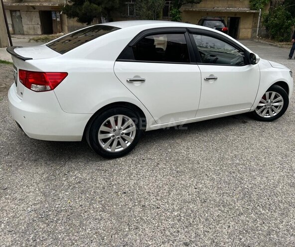 Kia Cerato-5
