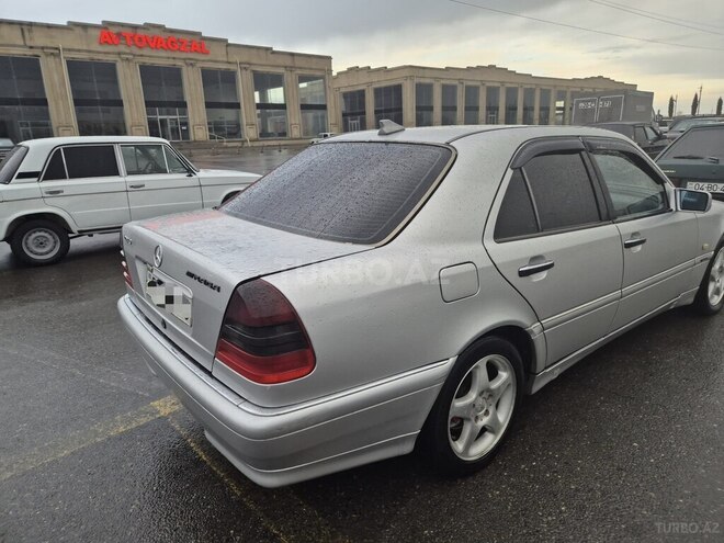 Mercedes C 240-14