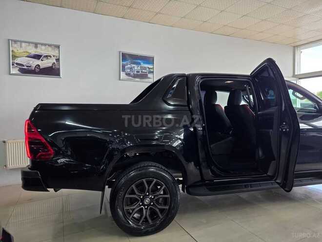 Toyota Hilux-15