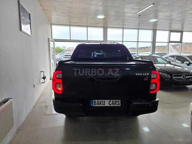 Toyota Hilux-9