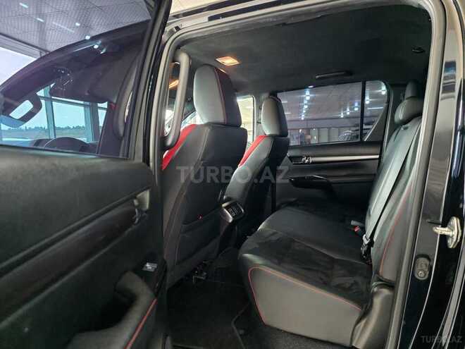 Toyota Hilux-23