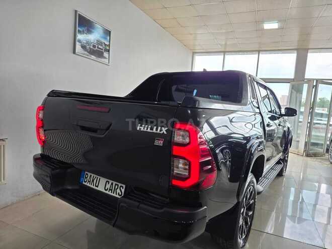 Toyota Hilux-8