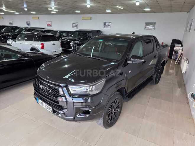 Toyota Hilux-2