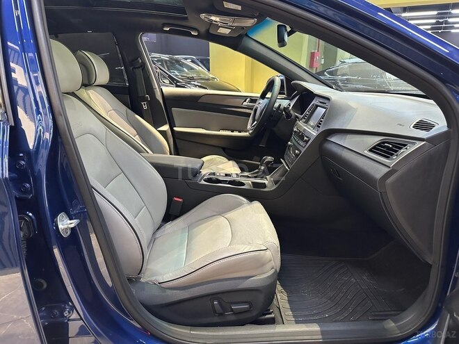 Hyundai Sonata-13