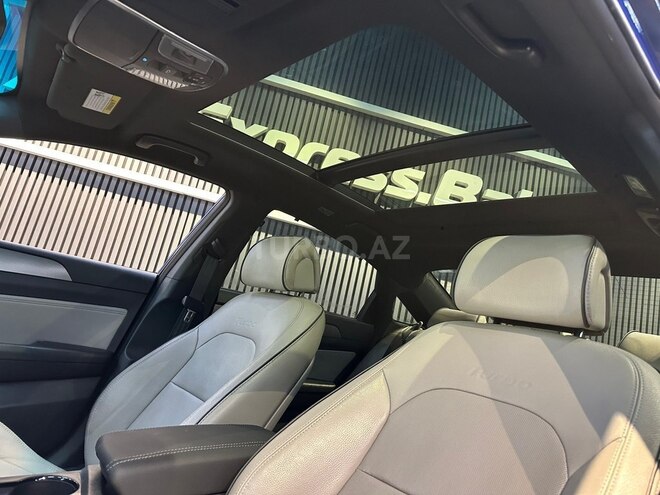 Hyundai Sonata-15