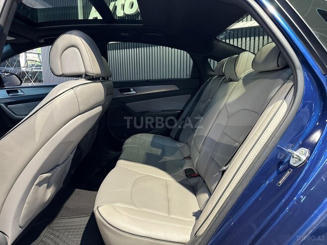 Hyundai Sonata-14