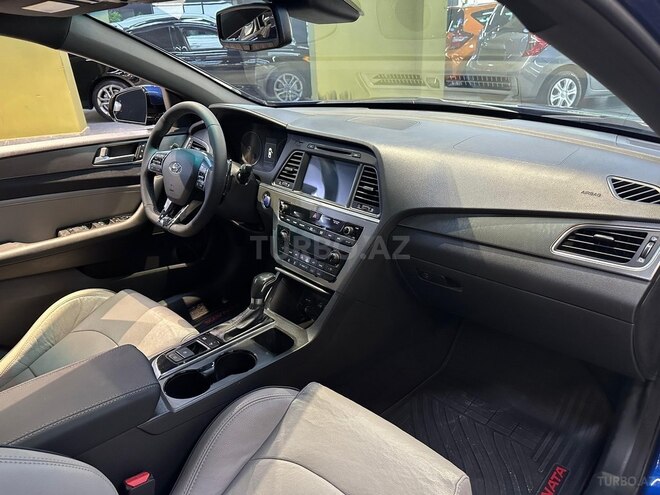 Hyundai Sonata-17