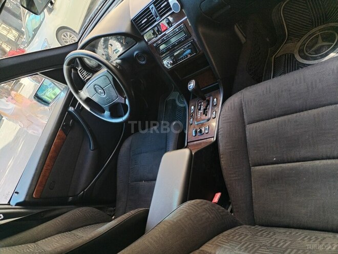 Mercedes C 240-8