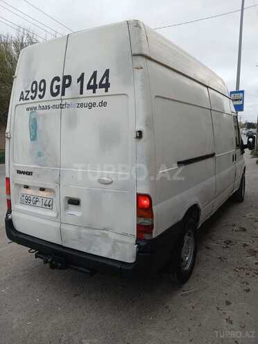 Ford Transit-4