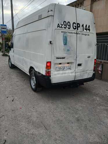 Ford Transit-5