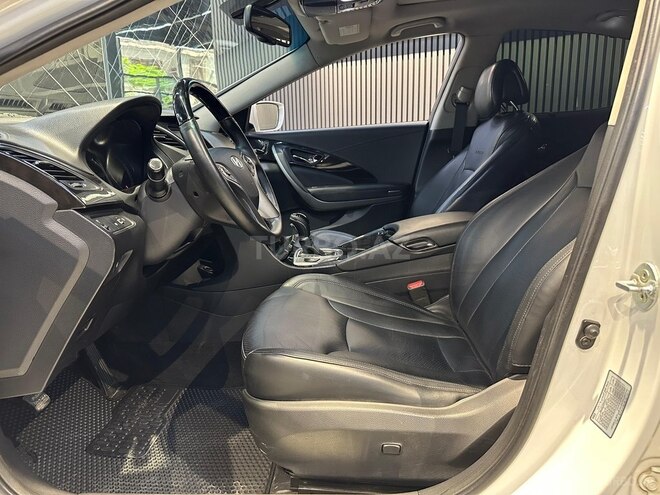 Hyundai Grandeur-16