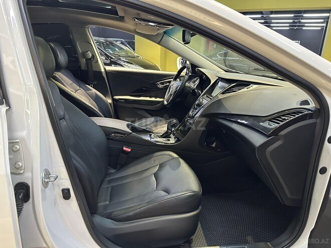 Hyundai Grandeur-13
