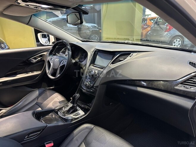 Hyundai Grandeur-10