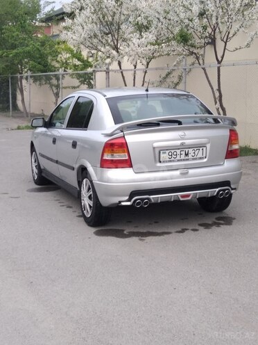 Opel Astra-2