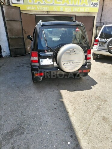 Mitsubishi Pajero io-2