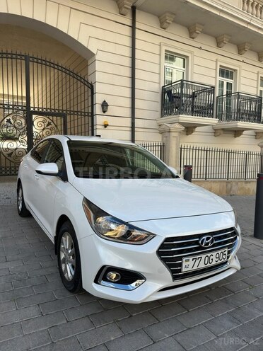 Hyundai Accent-5