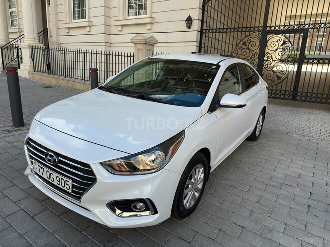Hyundai Accent-4
