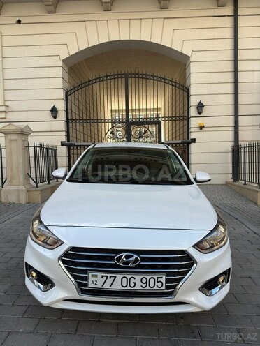 Hyundai Accent-6
