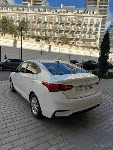 Hyundai Accent-8