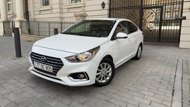 Hyundai Accent-14