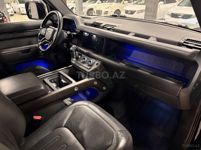 Land Rover Defender-12