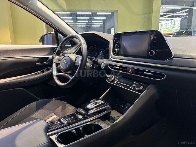 Hyundai Sonata-18