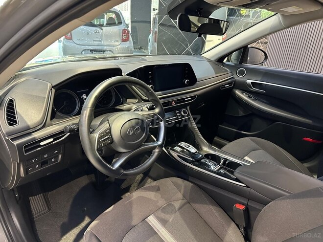 Hyundai Sonata-15