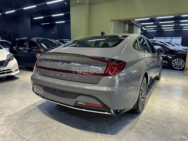 Hyundai Sonata-11