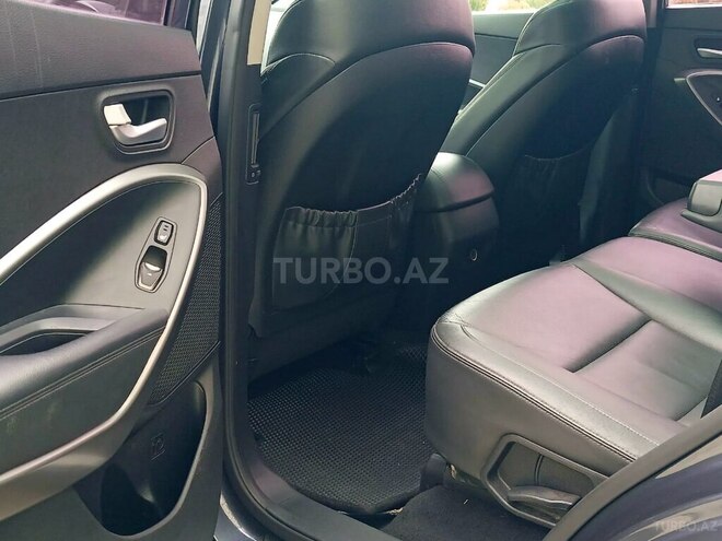 Hyundai Santa Fe-12