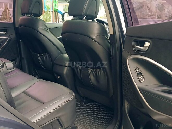Hyundai Santa Fe-13