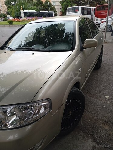 Nissan Sunny-6