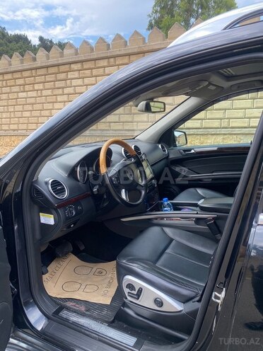 Mercedes GL 450 4MATIC-8