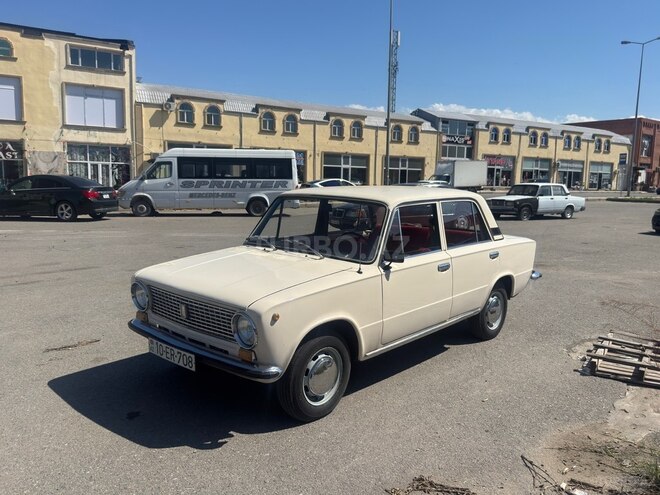 LADA (VAZ) 21011-4