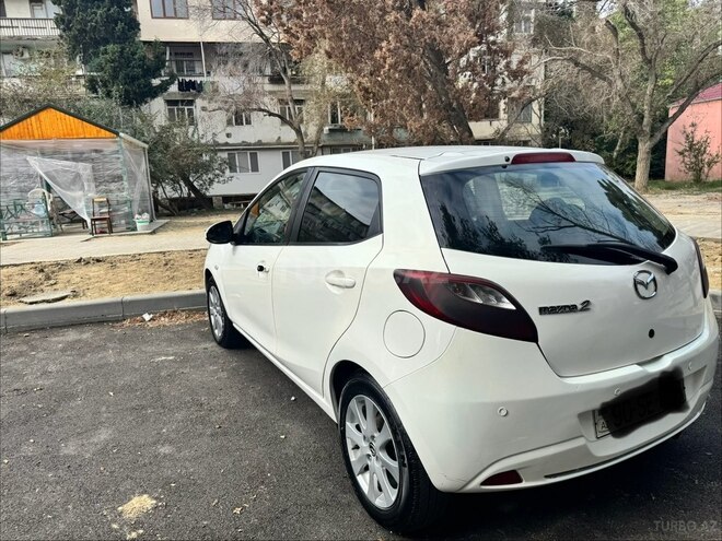 Mazda 2-10