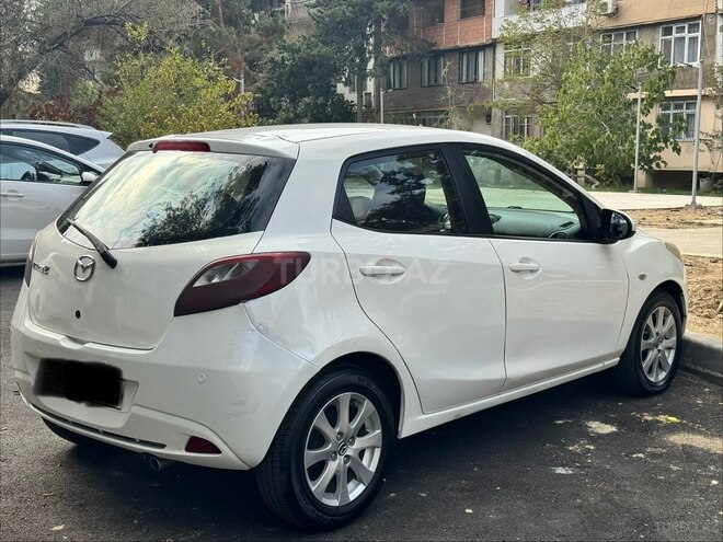 Mazda 2-9