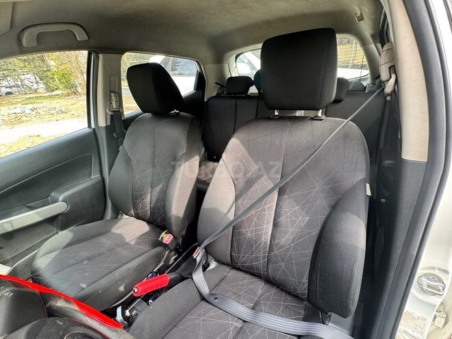 Mazda 2-5