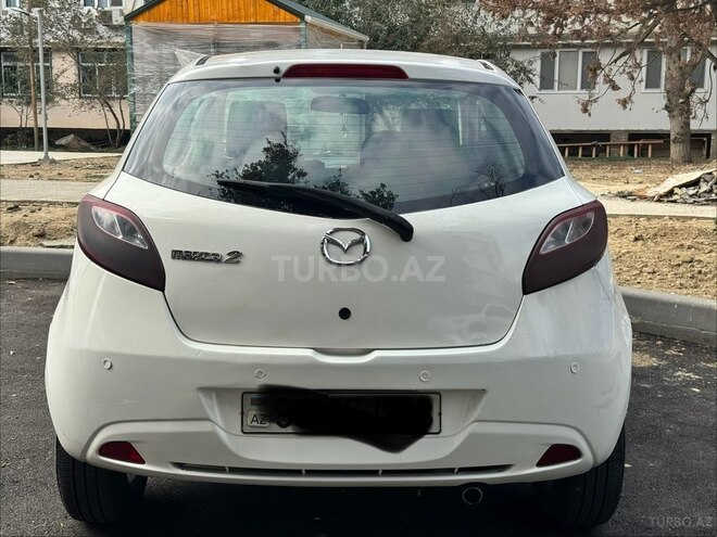 Mazda 2-8