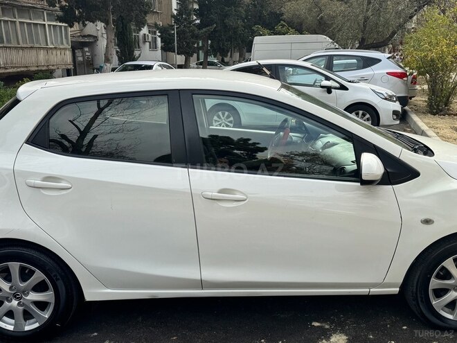 Mazda 2-3