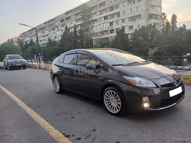 Toyota Prius-1