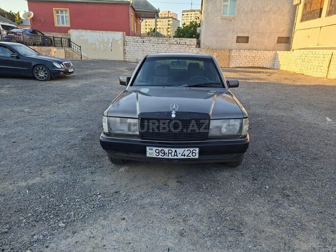 Mercedes 190-1