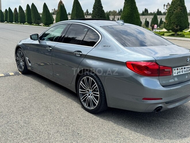 BMW 530e-3