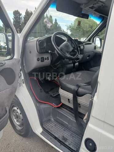 Ford Transit-8