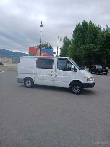 Ford Transit-4