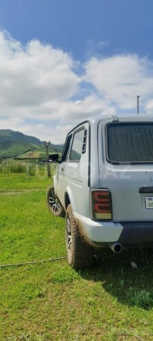 LADA (VAZ) Niva-9