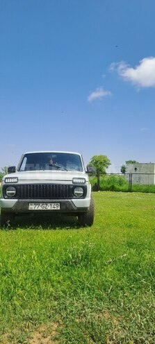 LADA (VAZ) Niva-12
