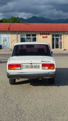 LADA (VAZ) 2107-2