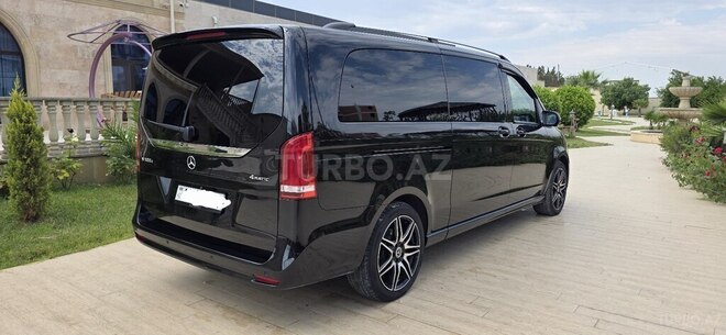Mercedes V 300-4