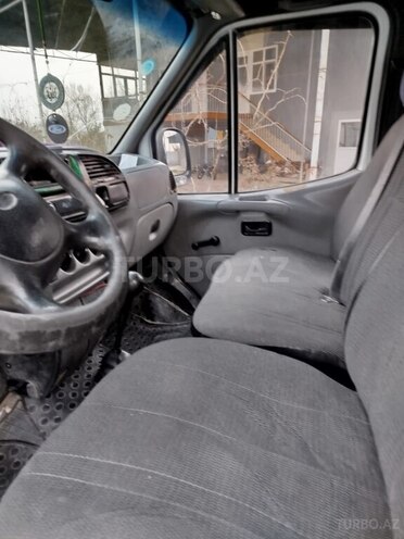 Ford Transit-6